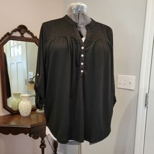 NWT 2X Blk 3/4 Roll-Tab Y Neckline Blouse
